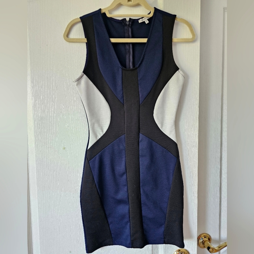 Blue, black and white body con scoop neck mini dress